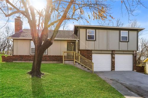 9107 W 49th Ter, Merriam, KS, 66203-1743 | Card Image