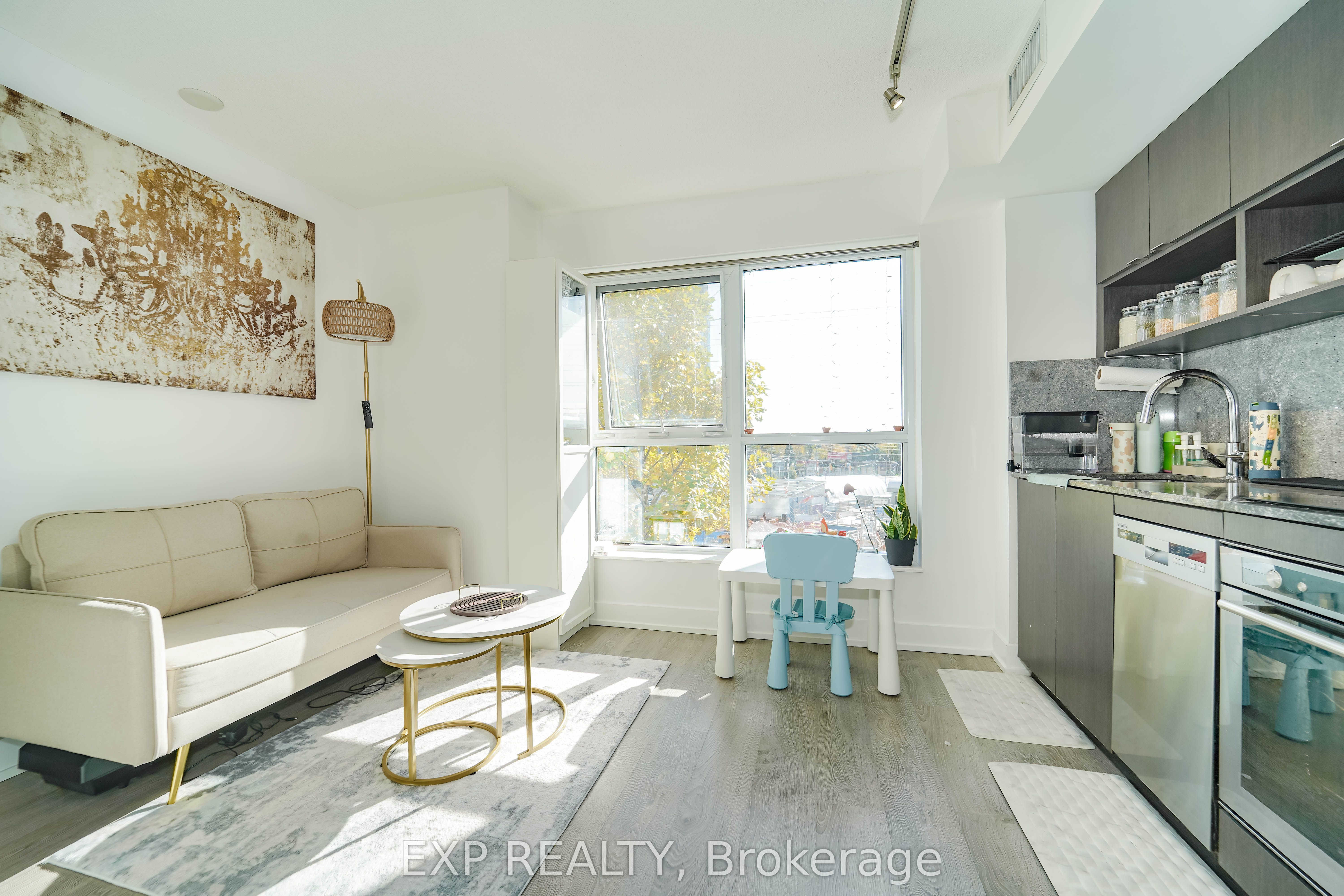 Residential in Toronto W08 5