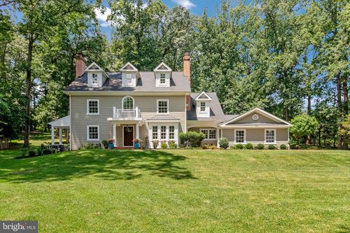 1246 Daleview Dr, MCLEAN, VA, 22102-1542 | Card Image