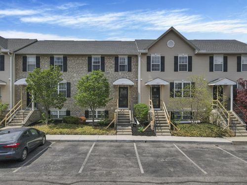 271 Oxford Oak Dr, Blacklick, OH, 43004-8455 | Card Image