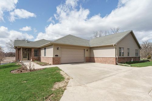 1568 East Gate Drive, Watertown, WI, 53094 | Card Image