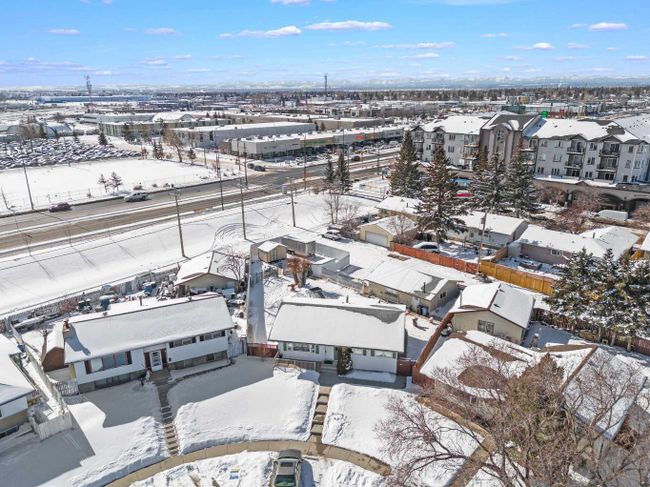 60 Pensacola Close Se, Home with 4 bedrooms, 2 bathrooms and 6 parking in Calgary AB | Image 5