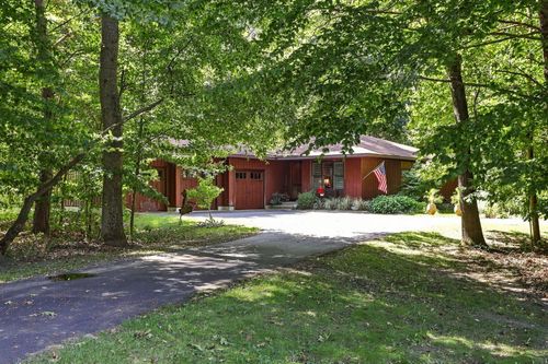 26-05100 Beechwood Ln, South Haven, MI, 49090-7799 | Card Image