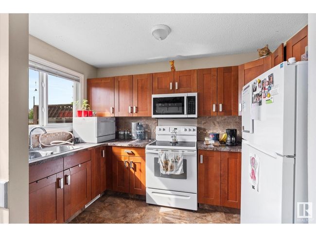 4812 45 Ave, Home with 10 bedrooms, 2 bathrooms and null parking in Evansburg AB | Image 21