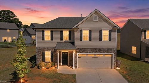 5180 Sedge Hollow Dr, Kernersville, NC, 27284-0192 | Card Image