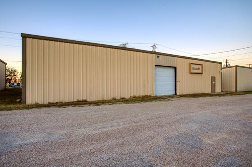 2004 Bobby Ln, Granbury, TX, 76048-5691 | Card Image