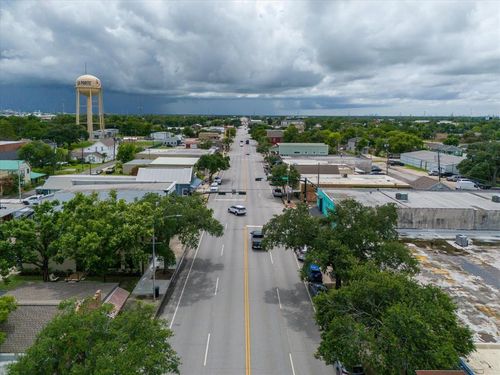 127 S Virginia St, La Porte, TX, 77571-5462 | Card Image