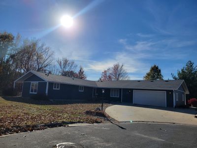 201 Oak Park, House other with 3 bedrooms, 1 bathrooms and null parking in Parkersburg IA | Image 1