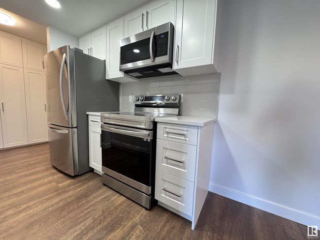 103 - 10511 19 Ave Nw, Condo with 2 bedrooms, 1 bathrooms and 1 parking in Edmonton AB | Image 8