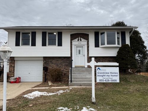 1200 Nippert Dr, Streamwood, IL, 60107-3041 | Card Image