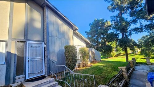 6172 Avenue Juan Diaz, Riverside, CA, 92509-6227 | Card Image