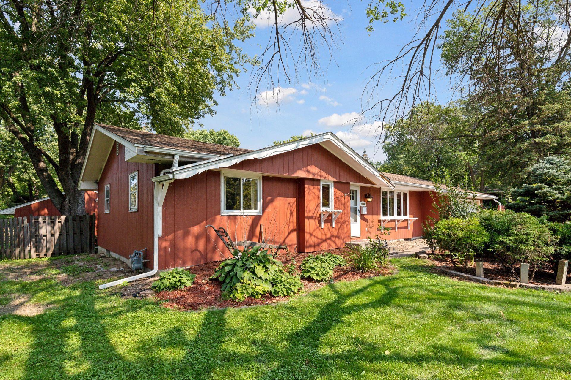 Westbend Rd, Minneapolis, MN 55427