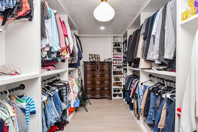 Walk-in Closet. Massive space. | Image 27