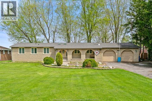 1468 County Rd 27, Lakeshore, ON, N0R1A0 | Card Image