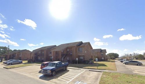 1845 5th St, Hempstead, TX, 77445-6956 | Card Image