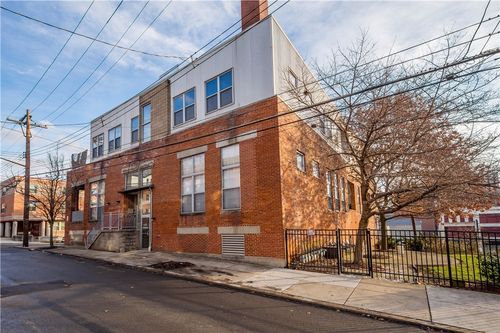 apt-4-1536 Colwell St, Pittsburgh, PA, 15219-5145 | Card Image