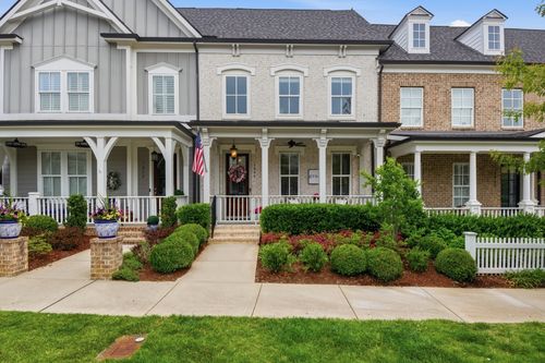 1066 Beckwith St, Franklin, TN, 37064-1017 | Card Image