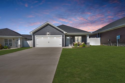111 War Admiral Ct, Hopkinsville, KY, 42240-7944 | Card Image