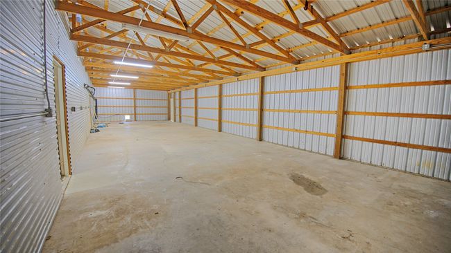 Shop with access to main area | Image 19