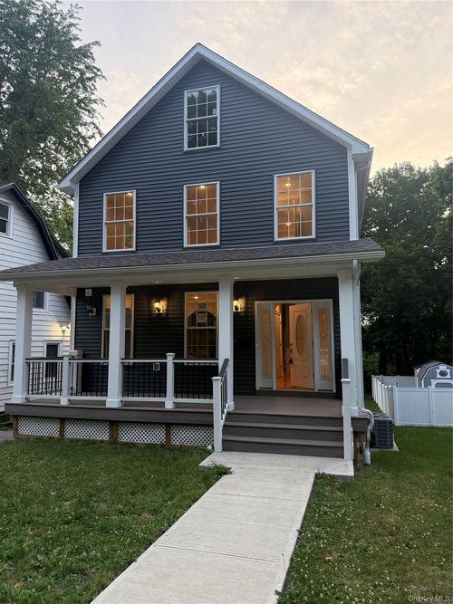 43 Fitchett St, Poughkeepsie, NY, 12601-2818 | Card Image