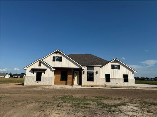 7888 Mathis Creek Dr, Bryan, TX, 77808-1547 | Card Image