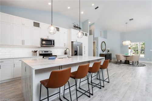 1511 Whispering Oaks Cir, Naples, FL, 34110-4140 | Card Image