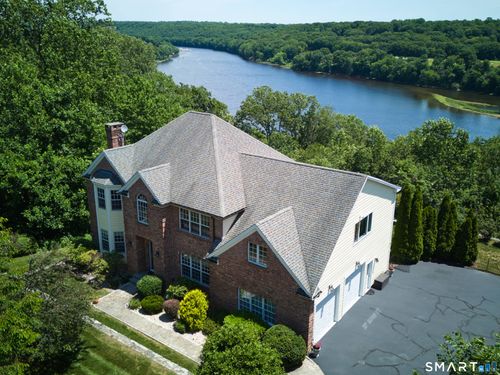 4 Nature Ln, Shelton, CT, 06484-4220 | Card Image