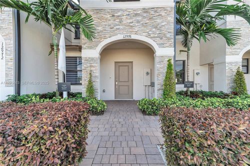 12976 Sw 233rd Ter, Homestead, FL, 33032-9240 | Card Image