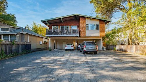 apt-2-40 Magnolia Ave, San Anselmo, CA, 94960-2629 | Card Image