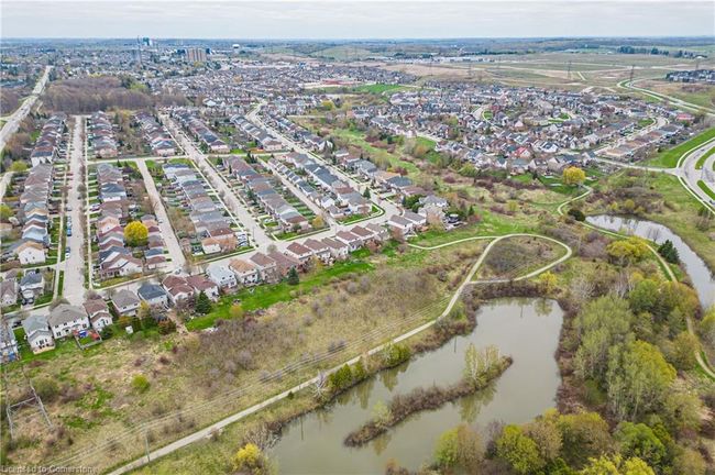 608 Brandenburg Blvd, Townhouse with 3 bedrooms, 2 bathrooms and 2 parking in Waterloo ON | Image 7