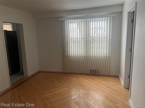 21410 Roosevelt Ave, Farmington Hills, MI, 48336-5642 | Card Image