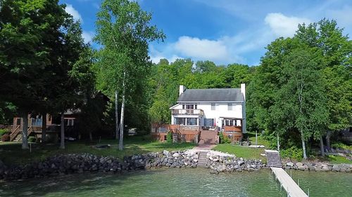9276 Elk Lake Trl, Williamsburg, MI, 49690-8520 | Card Image