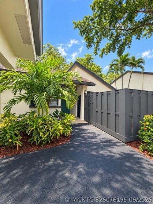 2105 Deer Creek Woodlands Way, Deerfield Beach, FL, 33442-1283 | Card Image