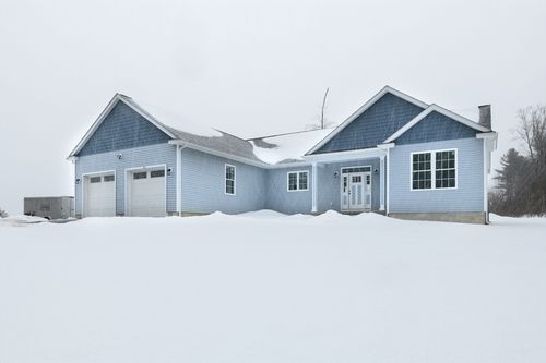 201 Upper Church St, Ware, MA, 01082 | Card Image