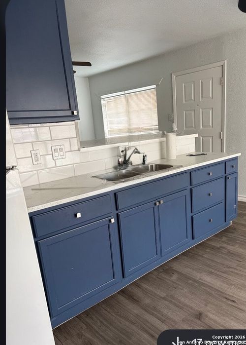 8831 Five Palms Dr, San Antonio, TX, 78242-2740 | Card Image