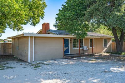 1626 Gas House Road, House other with 2 bedrooms, 1 bathrooms and null parking in Clyde TX | Image 2