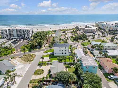 407 Lincoln Ave, New Smyrna Beach, FL, 32169-2539 | Card Image