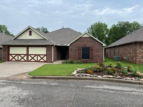 583 S 22nd Place, Collinsville, OK, 74021 | Card Image