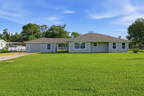 212 Jones Rd, Highlands, TX, 77562-4212 | Card Image