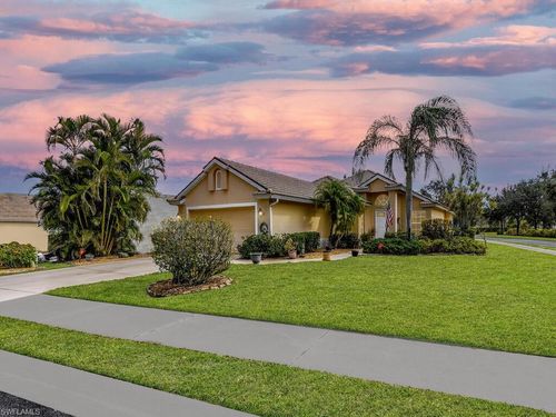 2012 Oxford Ridge Cir, LEHIGH ACRES, FL, 33973-6041 | Card Image