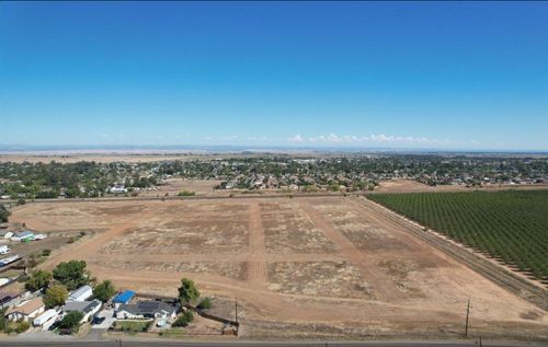 4529 Arboga Rd, Olivehurst, CA, 95961-4405 | Card Image