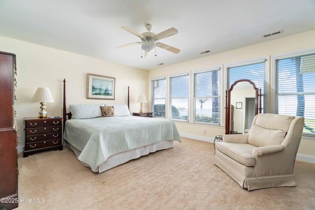 6042 Dolphin Rd, House other with 3 bedrooms, 2 bathrooms and 2 parking in Oriental NC | Image 25