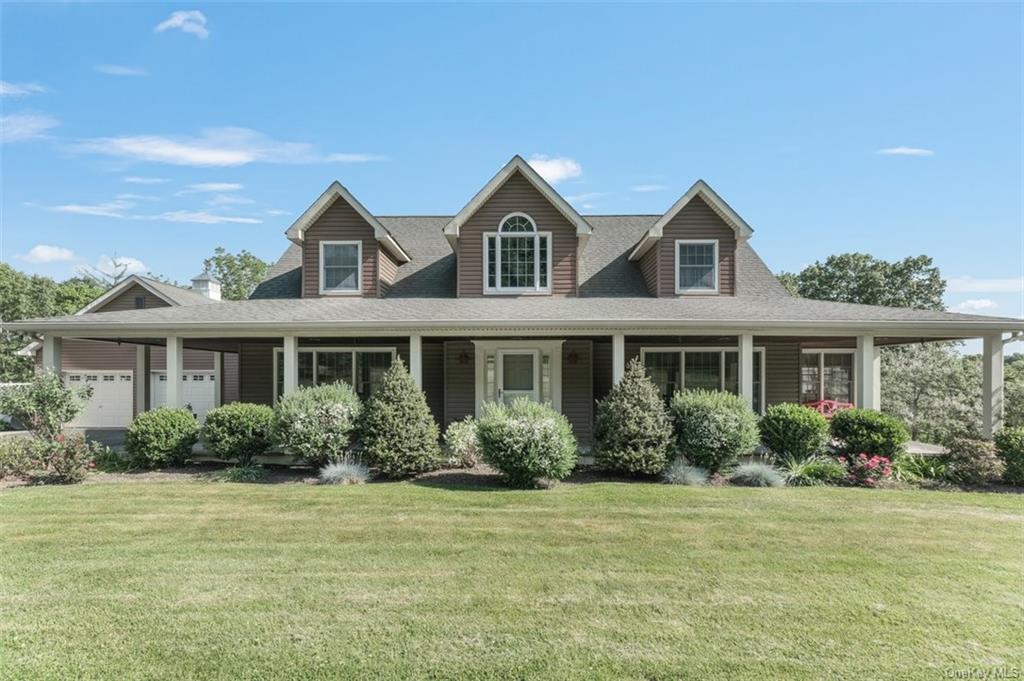 Athboy Dr, Marlboro, NY 12542