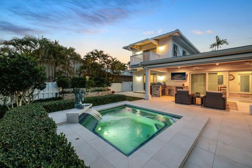 2140 Ne 24th St, Wilton Manors, FL, 33305-1526 | Card Image