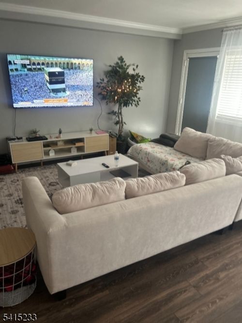 apt-3h-276 Prospect St, East Orange, NJ, 07017-2832 | Card Image