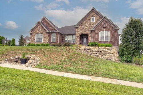 7350 Keltner Dr, West Chester, OH, 45069-8202 | Card Image