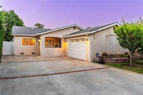 13837 Sylvan St, Valley Glen, CA, 91401-2323 | Card Image