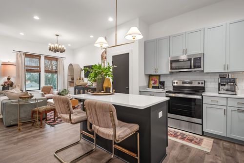 1268 3rd Ave S, Nashville, TN, 37210-4104 | Card Image