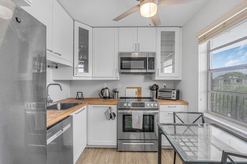 apt-423-3000 Nw 48th Ter, Lauderdale Lakes, FL, 33313-7241 | Card Image