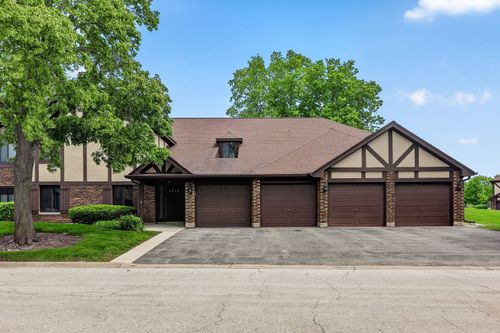 b-1715 Lakecliffe Dr, Wheaton, IL, 60189-8381 | Card Image